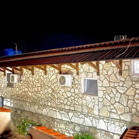 Jardin Miraculeux Himarë