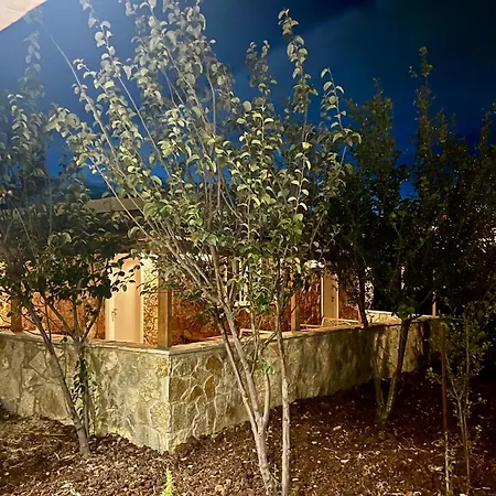 Jardin Miraculeux Penzion Himarë