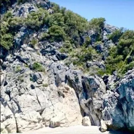 Penzion Jardin Miraculeux Himarë