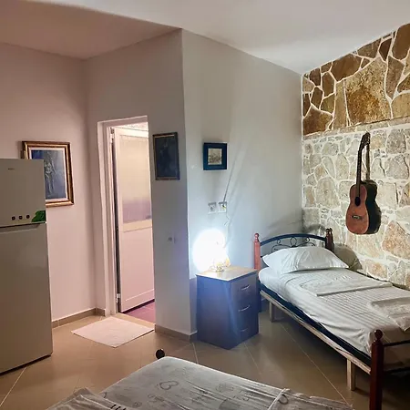 Jardin Miraculeux Penzion Himarë