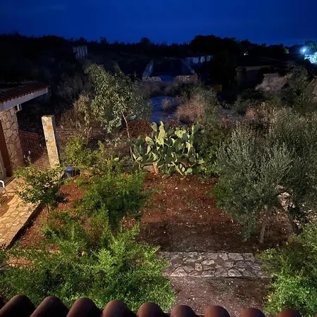 Pensjonat Jardin Miraculeux Himara