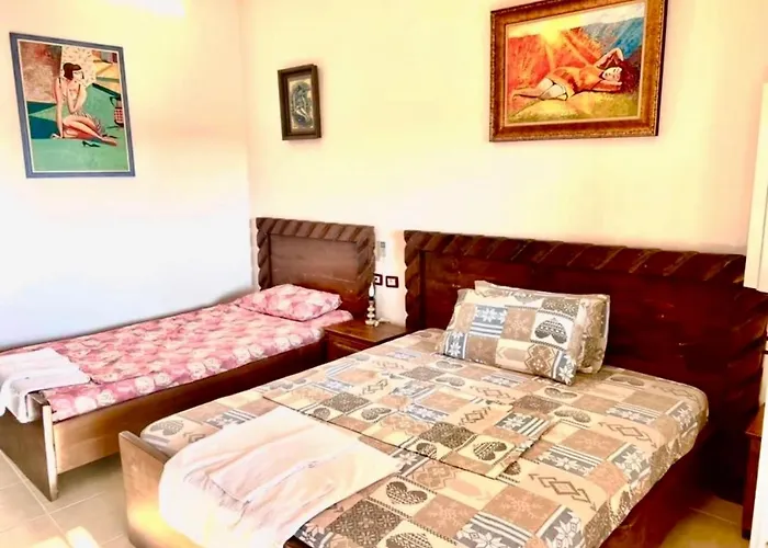 Gasthuis Jardin Miraculeux Himare