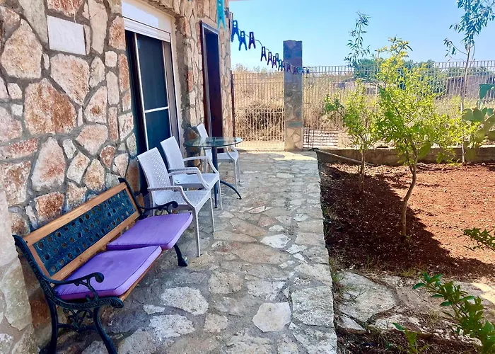 Jardin Miraculeux Gasthuis Himare